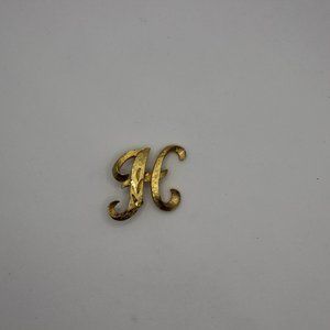 Mamselle Textured H Initial Brooch